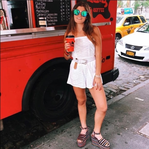 NWT LF Mint Vanilla White Lace Eyelet Romper - Picture 4 of 7